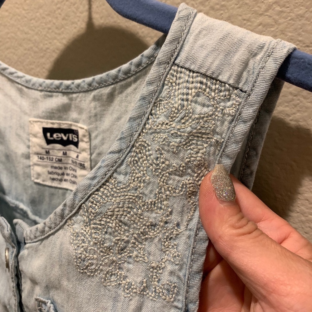 Levi's White Wash Romper w/ Embroideries - Picture 3 of 5